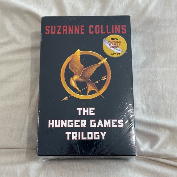 The Hunger Games Trilogy Box Set – Suzanne Collins, Scholastic, NWT Sealed - Picture 1 of 4